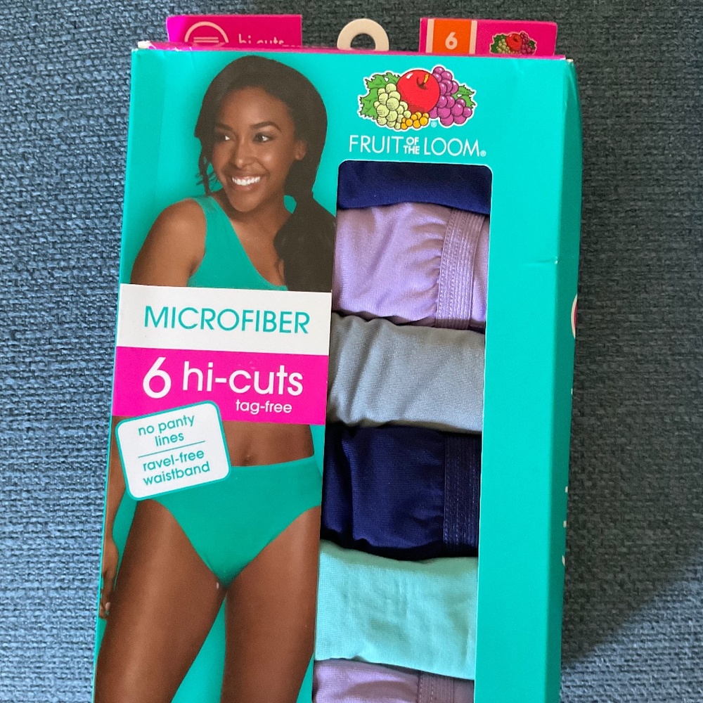 Fruit of the Loom womens panties. new in package. 6 pairs . size 6 M